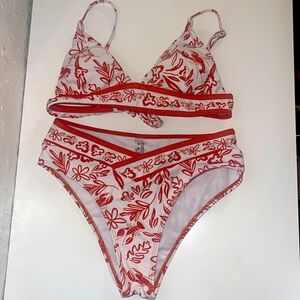 Bathing suit top and bottoms